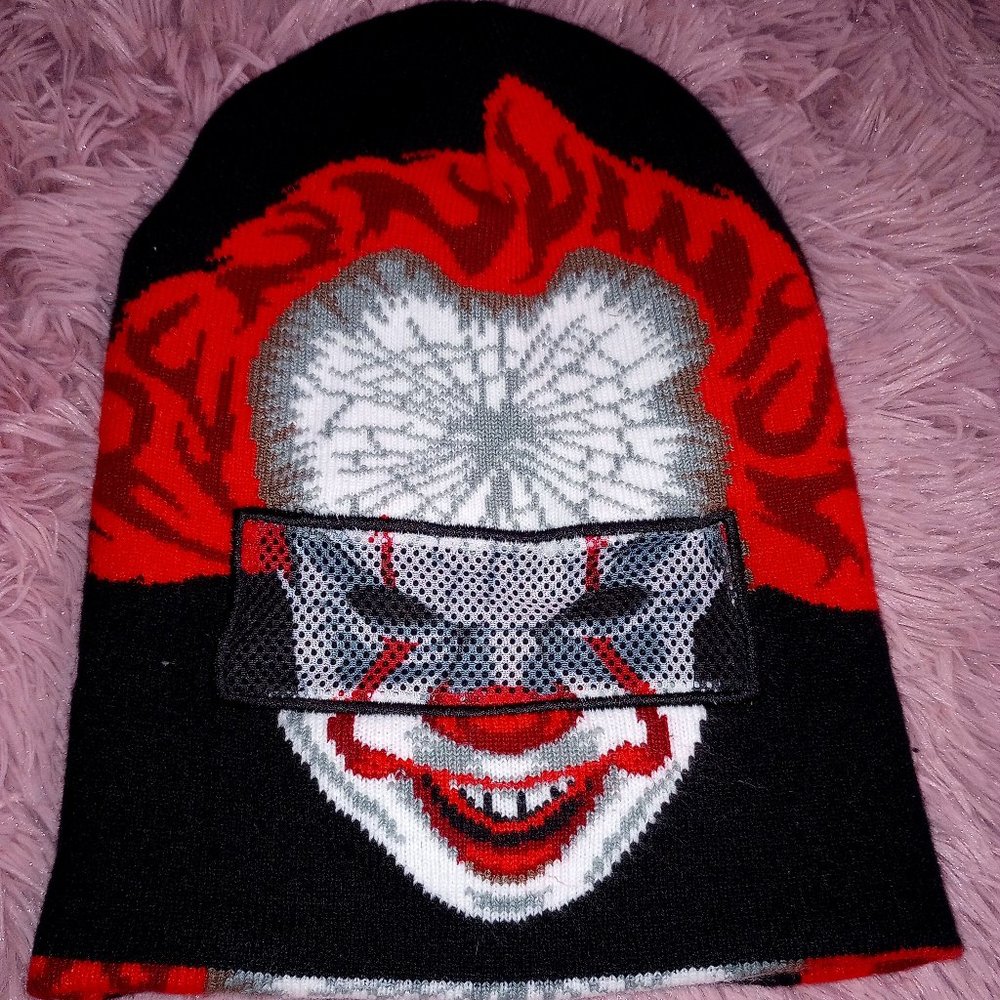 A Pennywise Skully